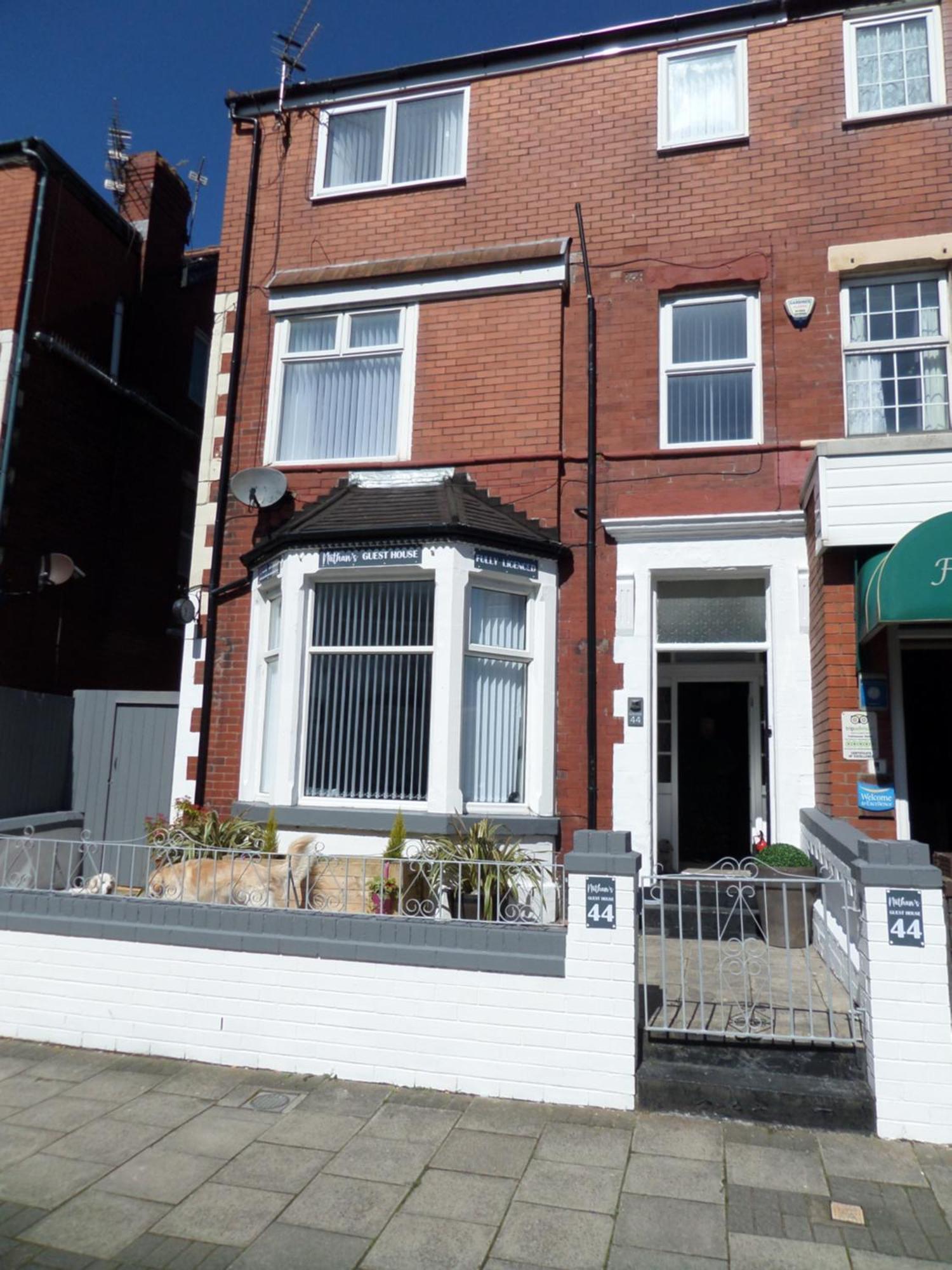 Nathans Guest House Blackpool Buitenkant foto